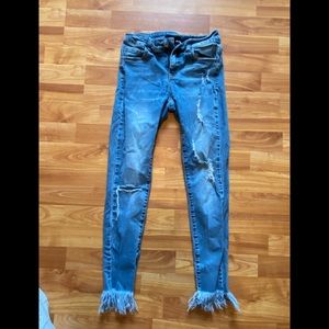 Forever 21 frayed jeans size 24